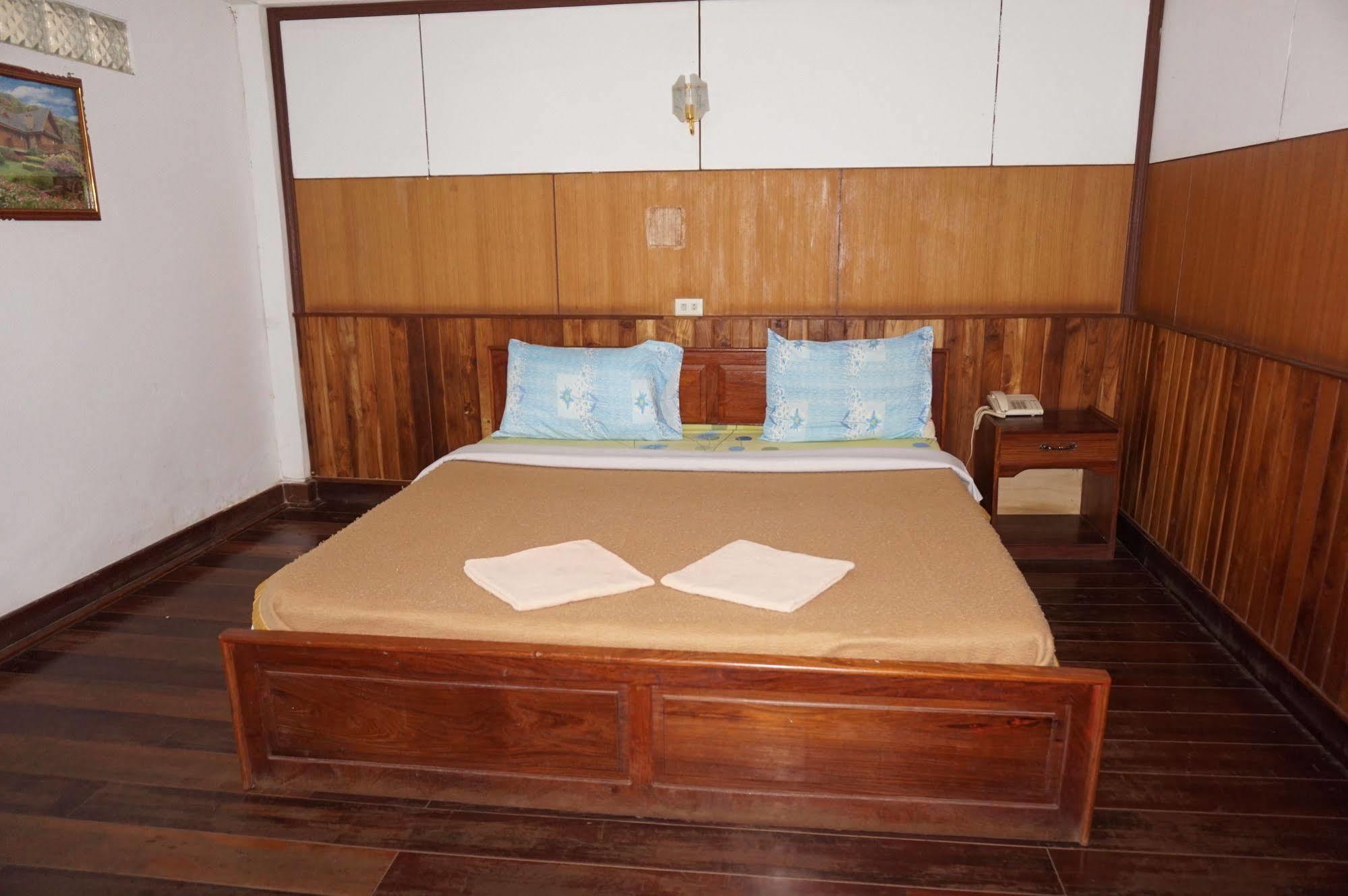 Champa Hotel Pakse Ngoại thất bức ảnh