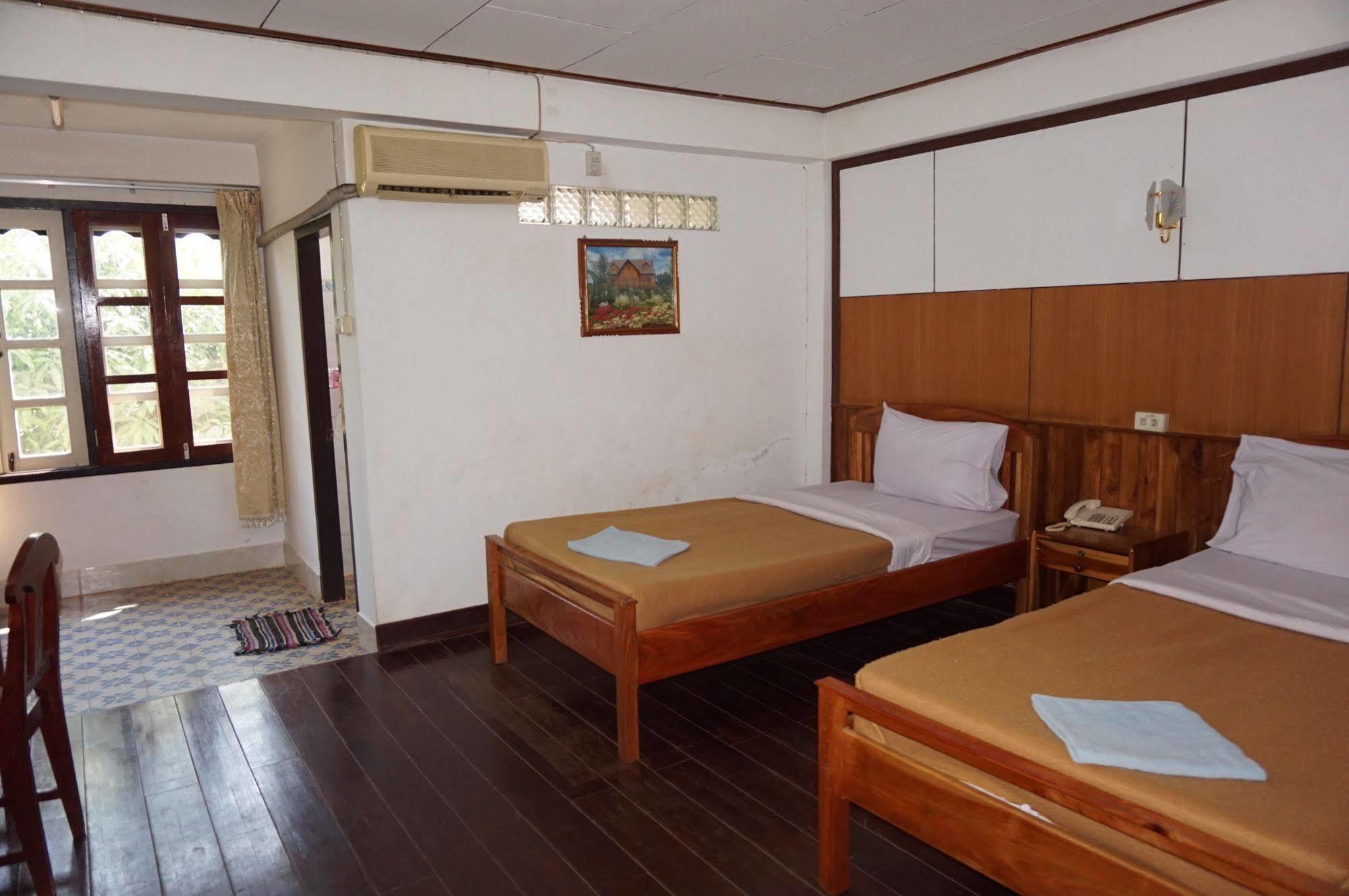 Champa Hotel Pakse Ngoại thất bức ảnh